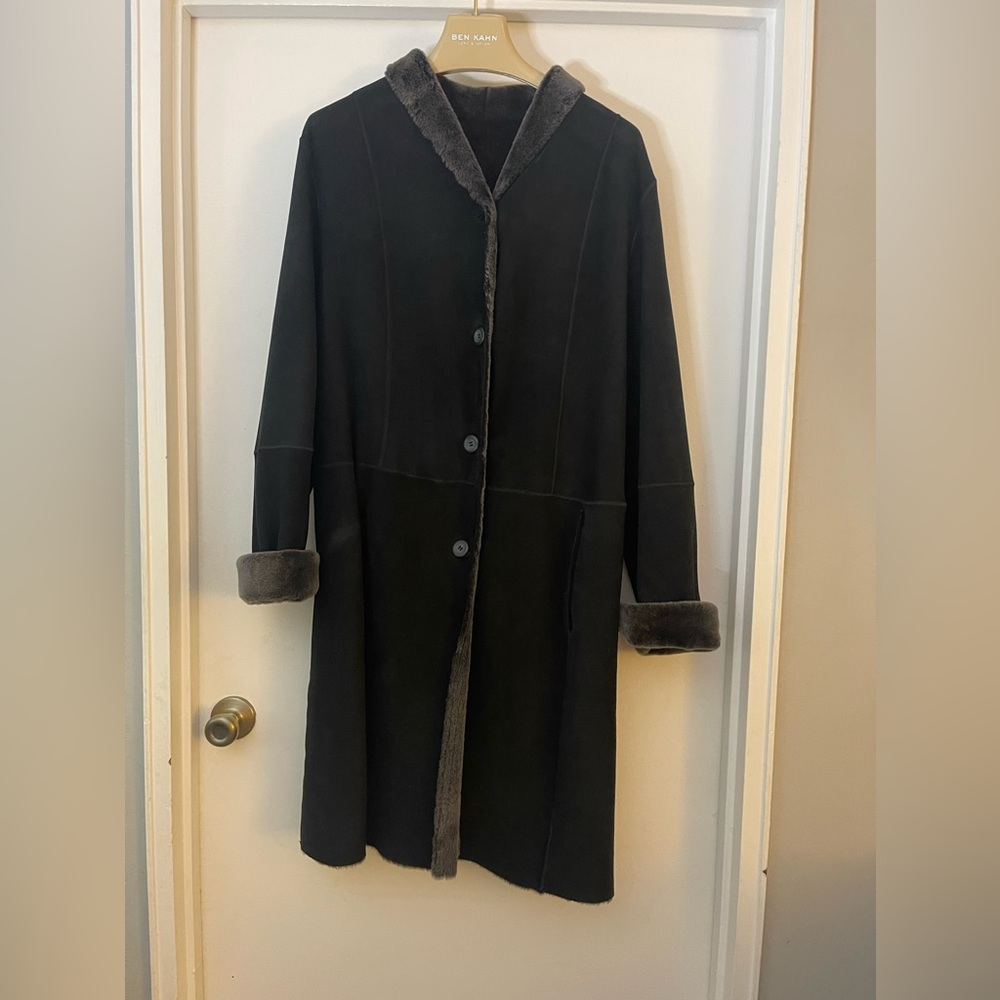 Shearling Lambskin Short Coat Women’s Size Large Black With Roll Up Cuffs